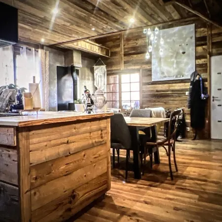 Stunning Chalet Near Slopes By Nest Holiday home Oberlech
